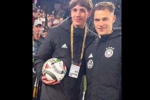 助基米希快发角球球童：我的社媒炸了！多特vs巴萨将再次担任球童