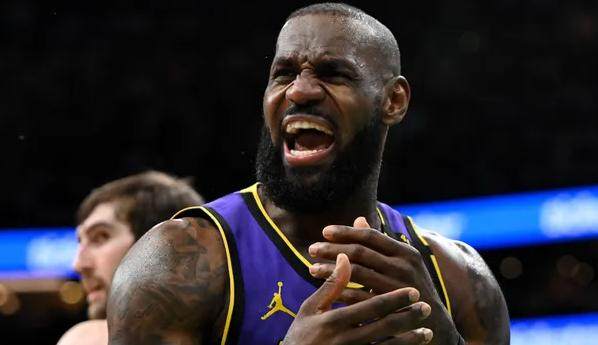 半岛体育APP-湖人噩耗！腹股沟旧伤复发 詹姆斯恐休战数周