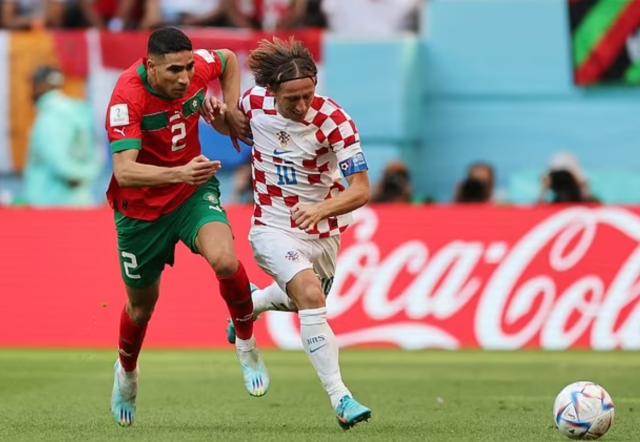 半岛体育-37岁魔笛全力换不回胜利 人才匮乏格子军前路艰难